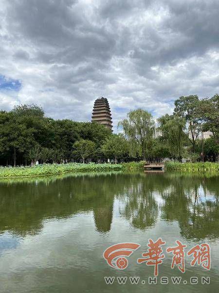 西安天空漫画云与淡积云 专家称学名是淡积云，揭示云之美妙的自然现象